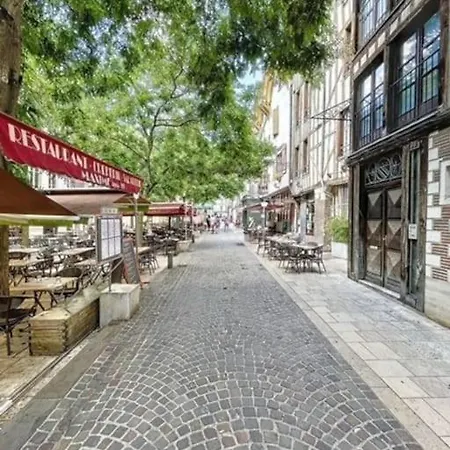 Au Coeur De *
